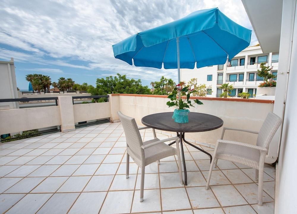 فندق Acacia Marina مارينا دي راغوزا المظهر الخارجي الصورة